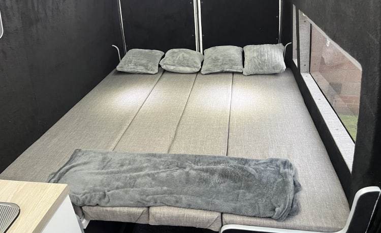 Jean ford van dam  – 3 berth Ford Transit campervan 