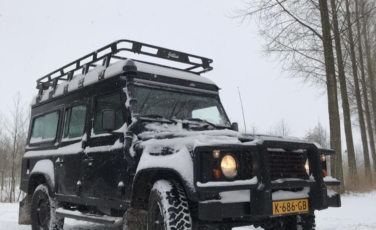 Waldo – Landrover Defender 110 - Tough enough for your adventure