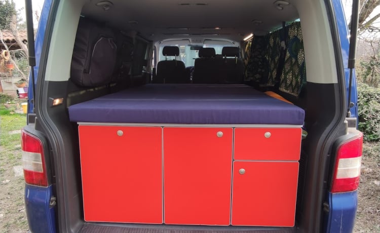 bluesky – vw t5 long wheelbase, free on the road surrounded by a blue sky