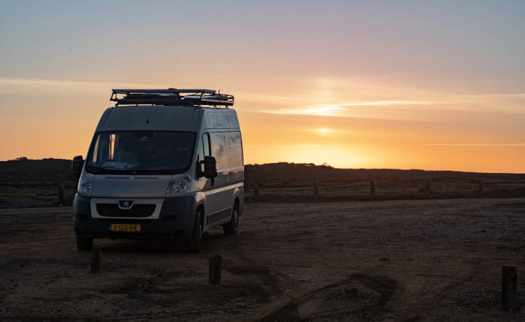 Camper offgrid autocostruito