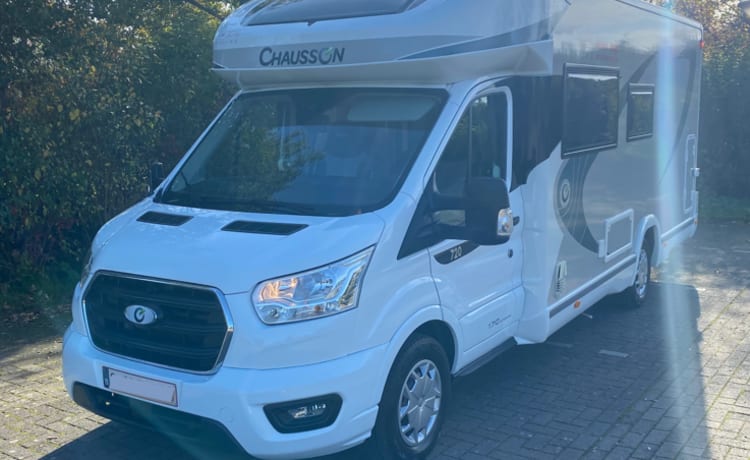 Chausson 720 - Fully equipped - Automatic - 6 People