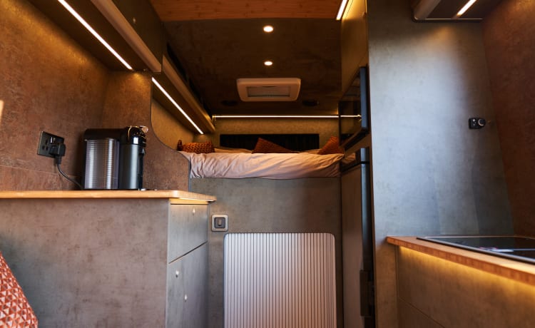 THUNDER – Stunning 2022 Luxury VW Crafter sleeps 4 - Liverpool