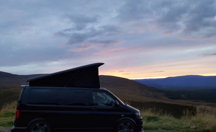 VW Transporter: sleeps 4