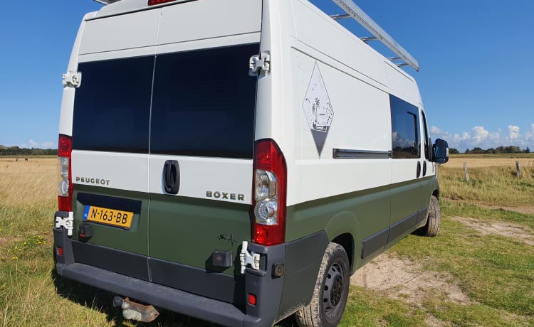 Super sfeervolle & avontuurlijke off-grid roadtrip camper!