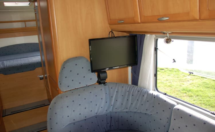 Macarena – Camper with many extras, integral