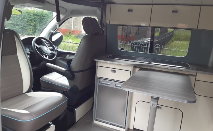 Gypsy – 2 - 4 berth Volkswagen bus from 2019