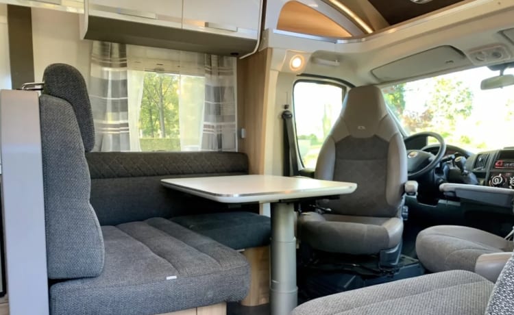 Fantastischer Adria SC 670 Camper aus dem Jahr 2018