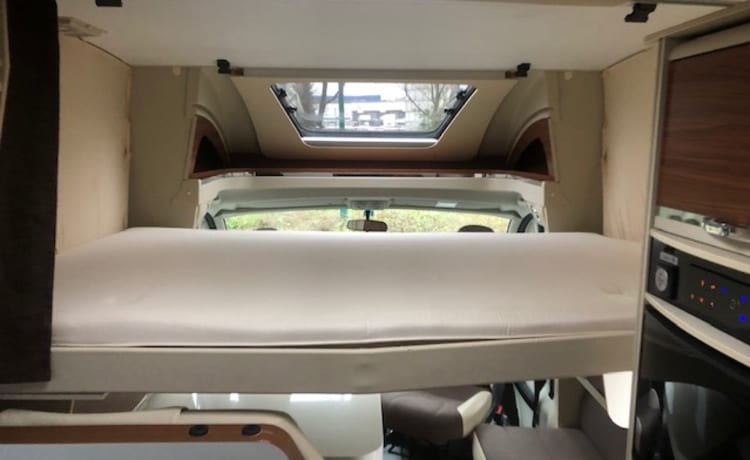 Fully furnished 4 pers camper Adria 2, length beds and pull-down bed