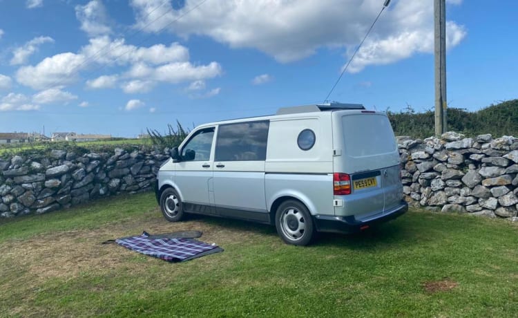 OnlyVans – Only Vans Adventures - VW T5 - 2 slaapplaatsen