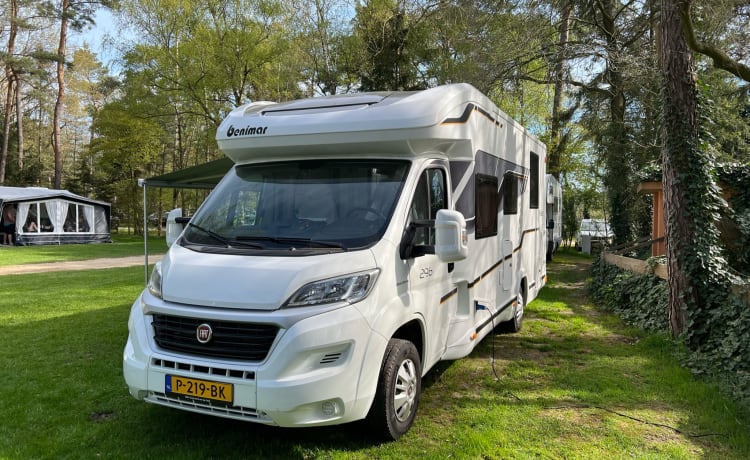 Gezinscamper – Familiencamper 5 Personen - luxuriös & komplett