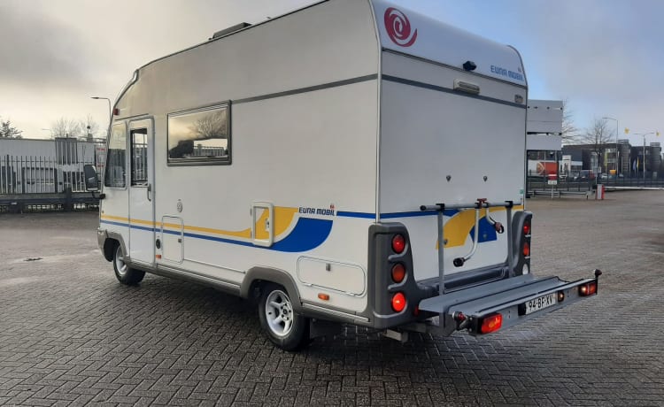 Brutus – Camping-car intégral Eura Mobil 4 personnes