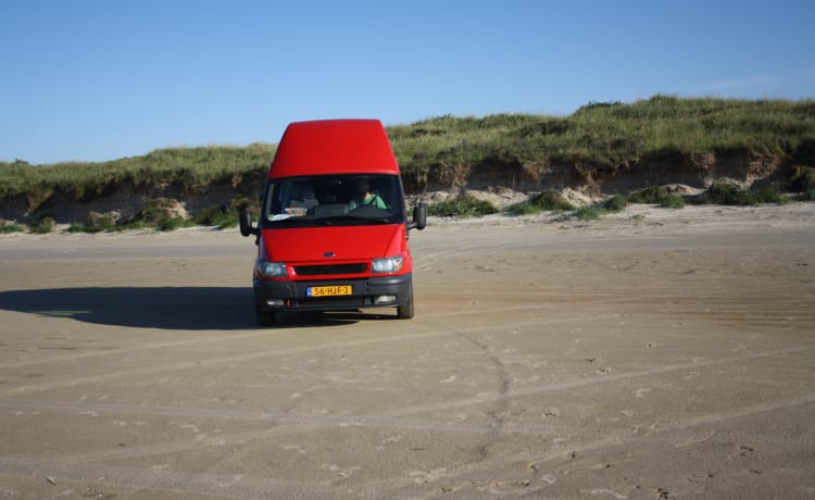 Het rode monster – Encastrable officiel Westfalia, idéal petit camping-car familial 5p