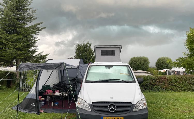 Kobus – 2p Mercedes-Benz camper uit 2011