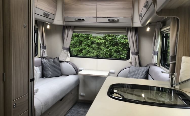 Oscar  – 6 berth Elddis semi-integrated from 2022