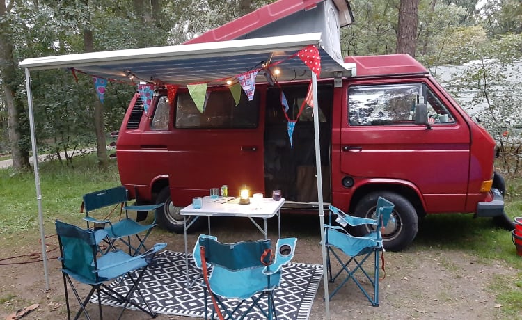 Red GrandDad! – Roter Großvater - Retro 4p Volkswagen Bus Camper von 1991