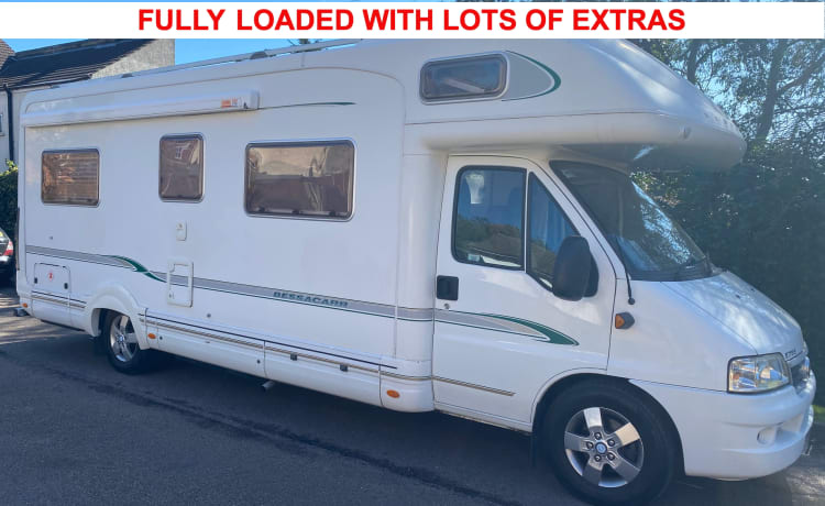 Bessie – Flagship Bessacarr 6 Berth Motorhome with 2 Awnings & Added Extras