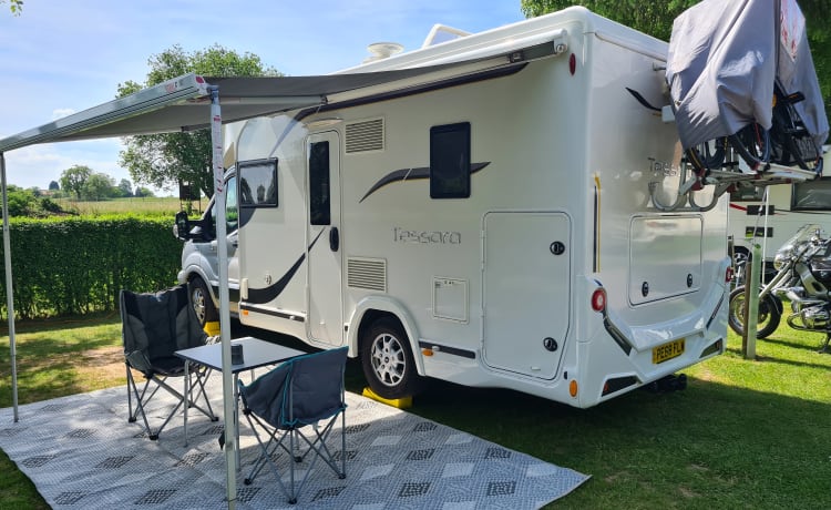 Benny  – Automatic 4 berth Benimar Tessoro 483.