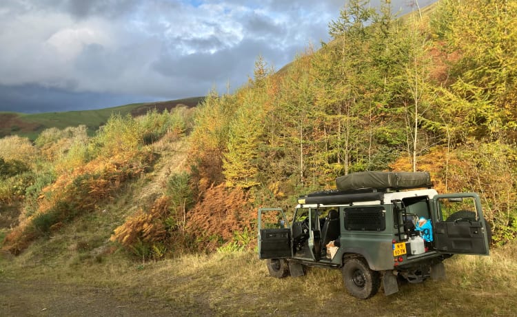 Land Rover Defender met daktent 