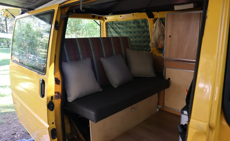 De Gele Bus – Op pad met de Gele Bus! (VW T4 uit '99)