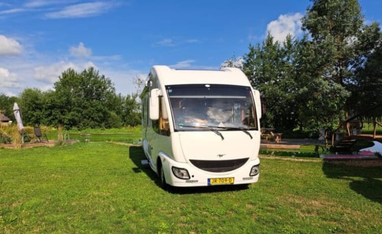 Challenger Elitis 3060 met groot fransbed