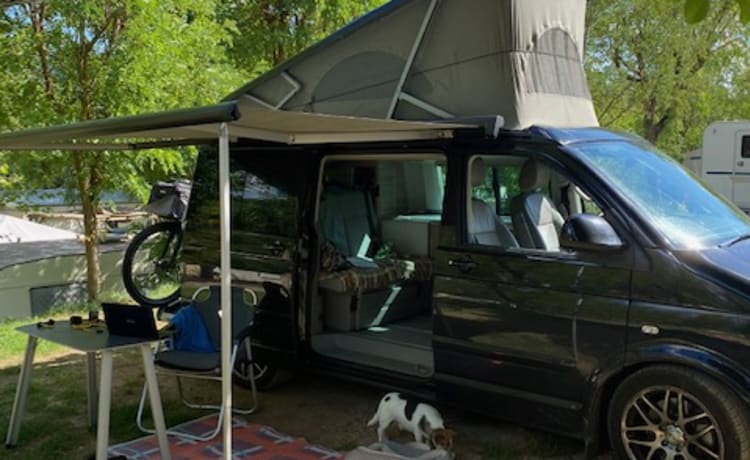 Romy – Camping-car 4 couchettes de qualité construit en usine VW California