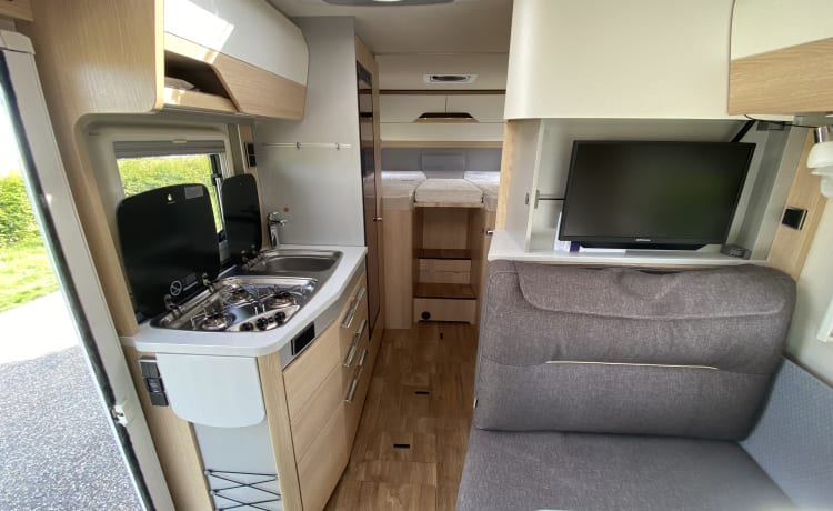 Vrijheid op wielen – Puissant camping-car de luxe Hymer Mercedes semi-intégré à partir de 2019