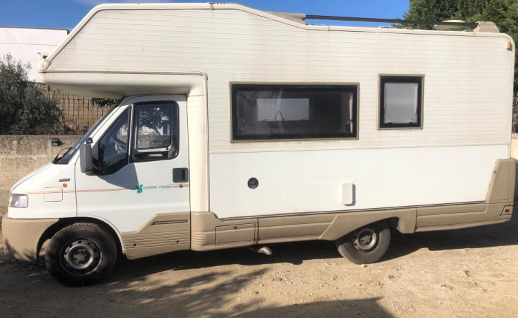 GIO GIO – CAMPER VOOR FANTASTISCHE TOUR VAN SALENTO OM TE VERZAMELEN WAAR COMFORTABELER