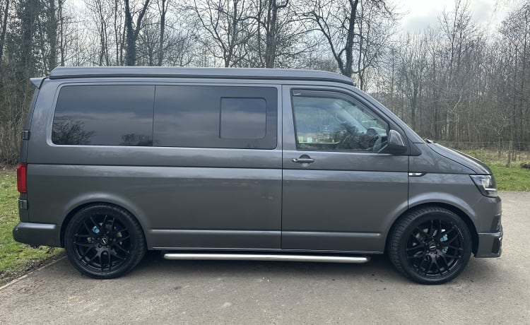 Camper van Dijk – 4-persoons Volkswagen campervan uit 2017