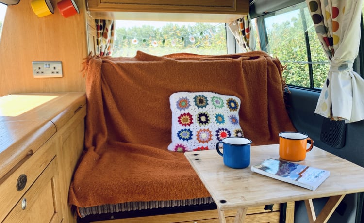 Autumn – Autumn the VW T4 Campervan | Back to Nature Adventure!