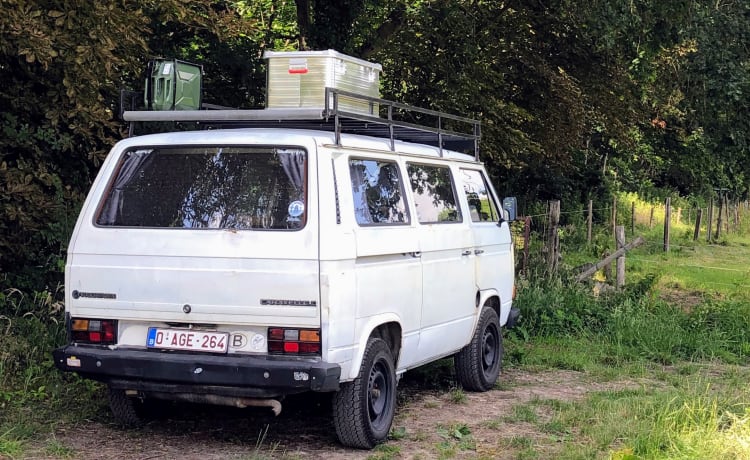 Bessie – Tough Volkswagen bus