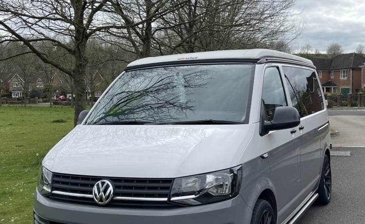 Fully kitted out VW T6 all season 