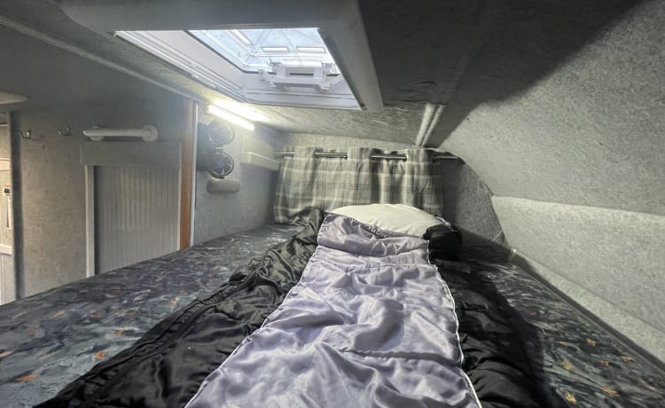 4 berth, off grid, modernised Fiat Ducato with U lounge