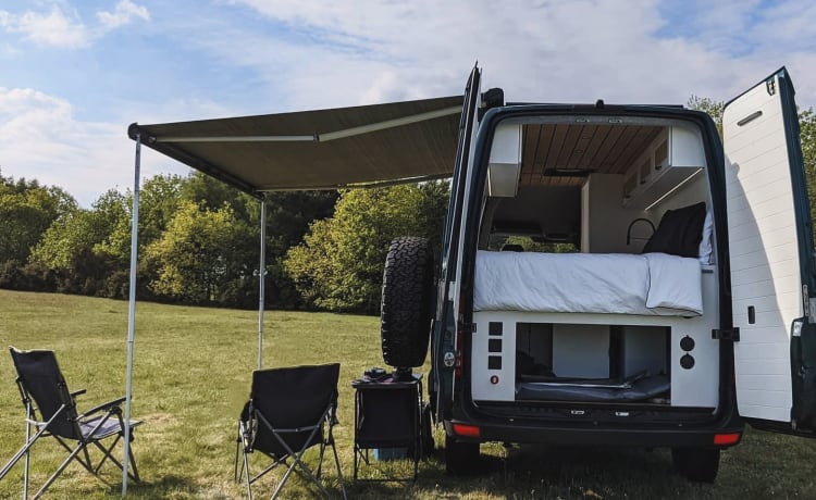 Ian Teal  – Festivalbereiter Campervan mit 2 Schlafplätzen!