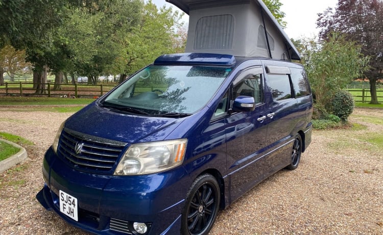 Cyanocitta – Toyota Alphard Campervan, 4WD, 4 Sitze, 4 Schlafplätze* mit Heizung, Automatik.