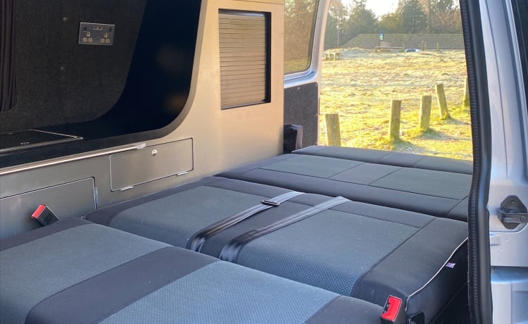 Indy – Indy - Camper per famiglie VW T6 - Aria condizionata, riscaldamento