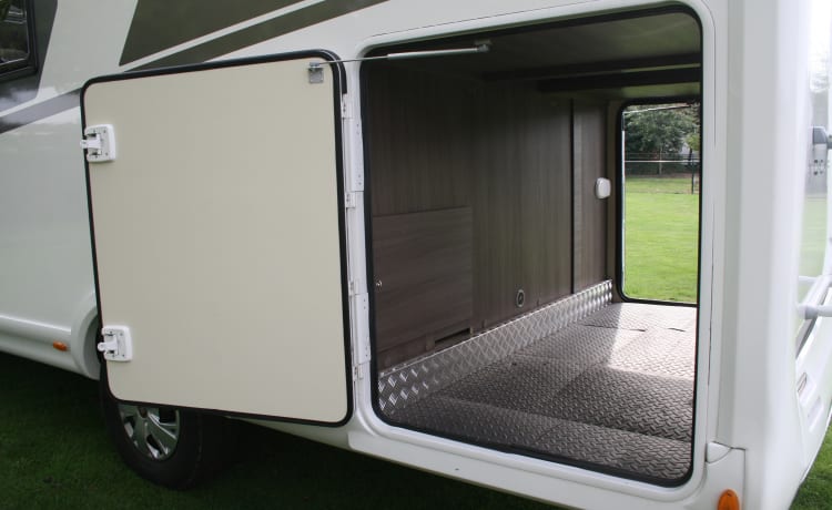 Lowieke III – Op reis met deze luxe 4p camper