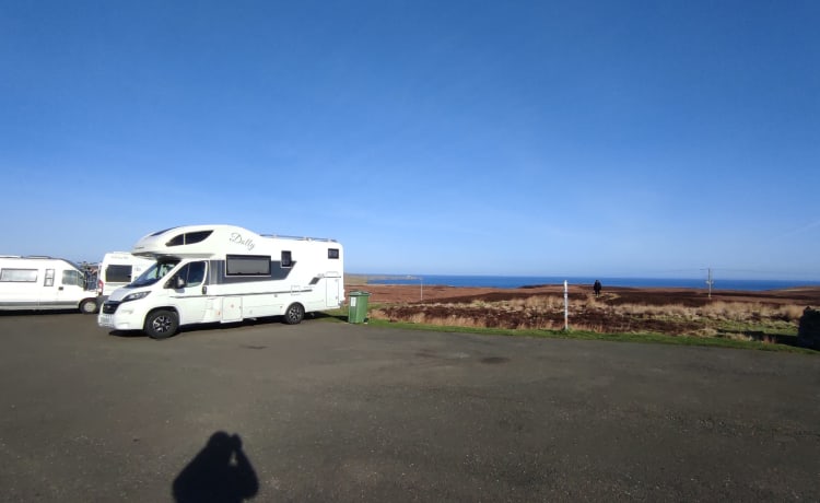 Dolly – Camping-car familial de luxe 7 naissance et vous pouvez avoir un kilométrage illimité au Royaume-Uni