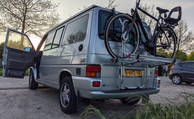 Beautiful and powerful T4 Volkswagen camper bus