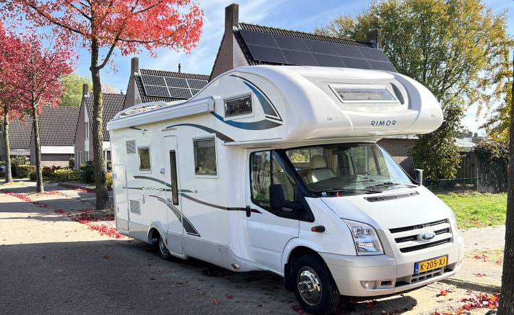 EXTRA BESCHIKBAARHEID – Camping-car spacieux pour 6 personnes avec toutes les commodités