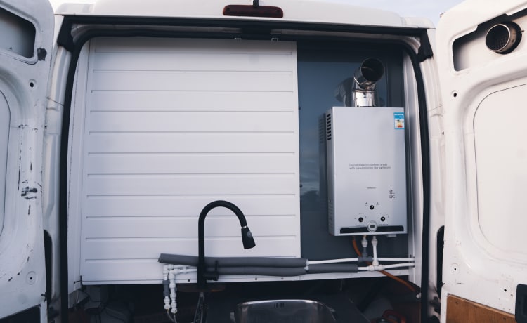 Peace  – Camper Citreon di lusso a 2 posti letto (camper offgrid)