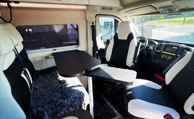 Loft On Wheels 3.0 – Roller team camper bus full option 4 persons