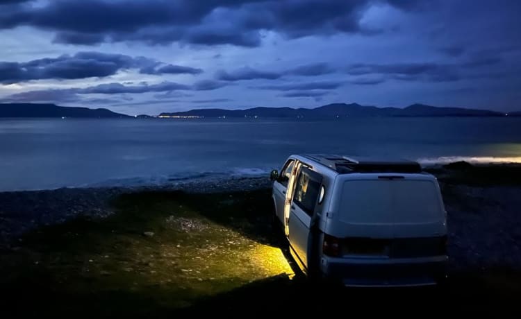 OnlyVans – Only Vans Adventures - VW T5 - 2 slaapplaatsen