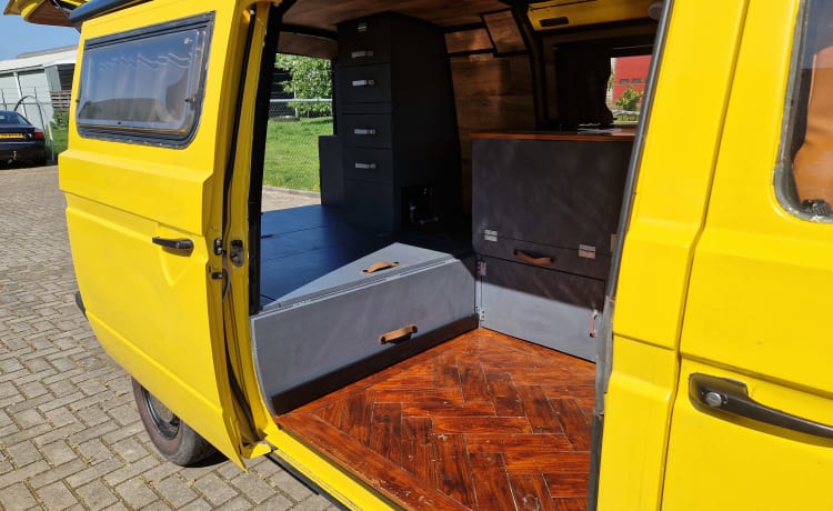 Unico Volkswagen T3 del 1988 con cui partire per un'avventura