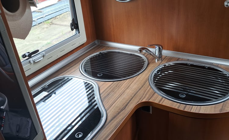 Heerlijke ruime camper voorzien van veel luxe/ comfort.