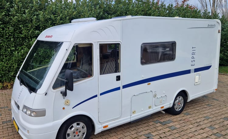 Huisje op wielen – Mooie ruime integraal camper 