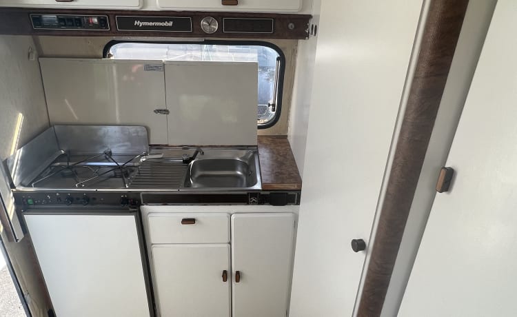 Lucky 88 – Panaromic view, spatious Hymer fully equiped