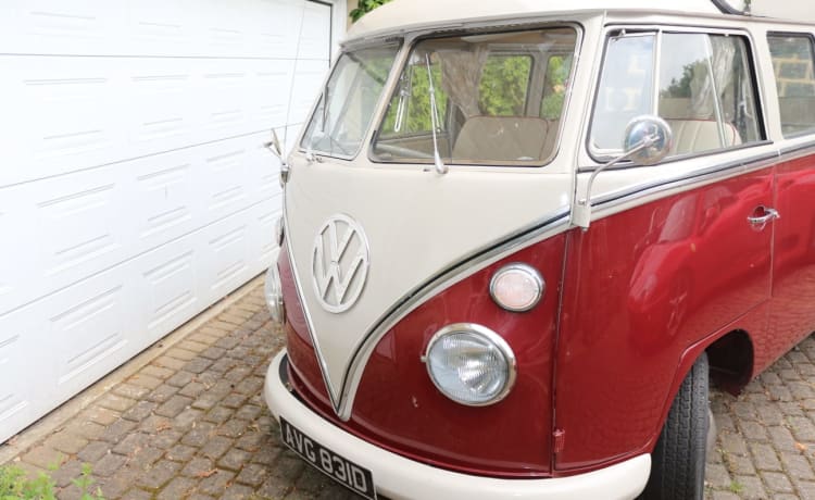 1965 VW Camper mit geteiltem Bildschirm