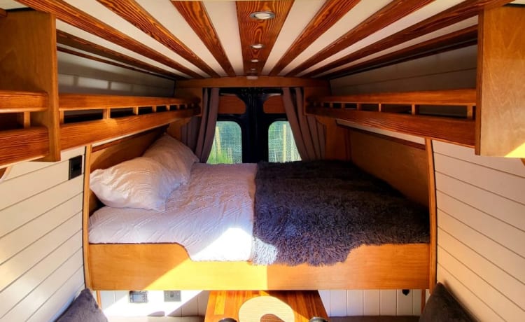 Stunning cosy Edinburgh camper, perfect for exploring Scotland