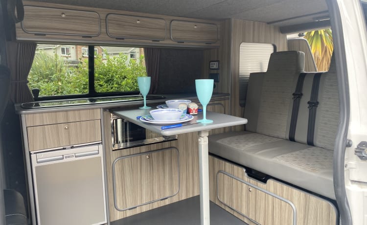 Volkswagen T5 - 4 persoons camper