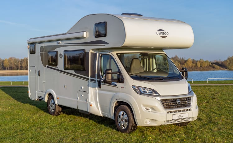 Carado  – Lovely new family camper, plenty of storage space, sleeping space and parking air conditioning